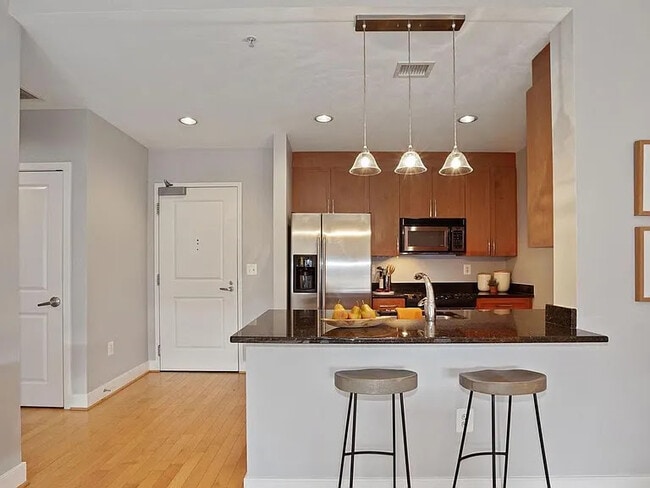 Foto del edificio - 4101 Albemarle St NW