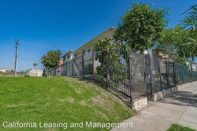 Building Photo - 2 br, 1 bath House - 3213 Bartdon Avenue #2