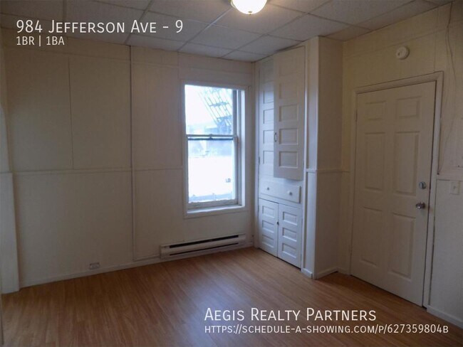 Building Photo - WASHINGTON, PA GOOD VALUE APARTMENT (1 BED...