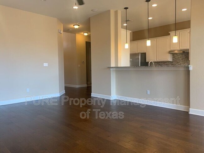 Building Photo - 2956 Santa Rosita Dr