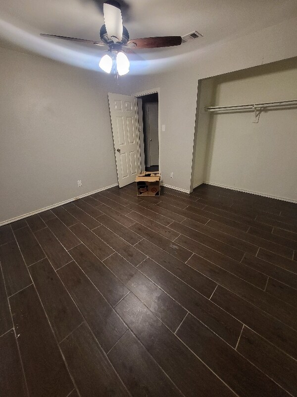 Foto del edificio - 4804 Thistledown Dr