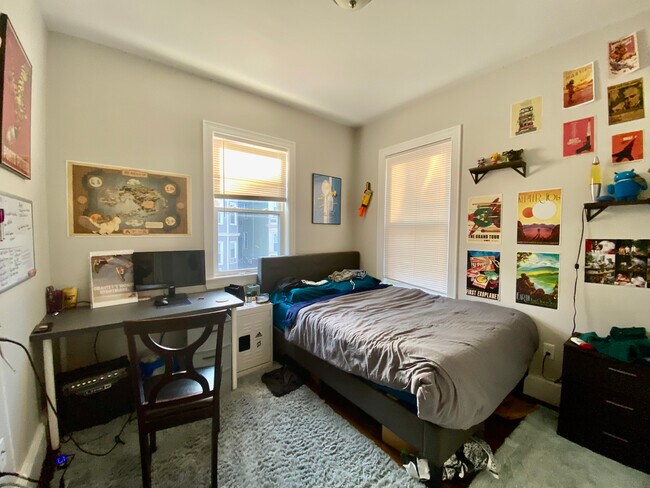 Building Photo - 71 Hillside St