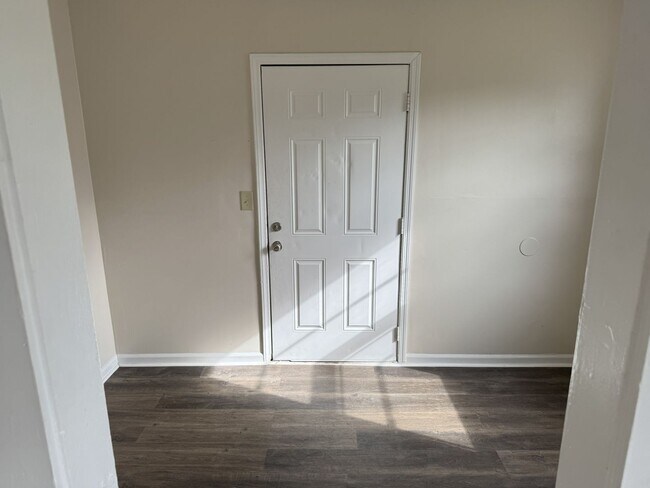 Foto del edificio - 307 Miller Blvd