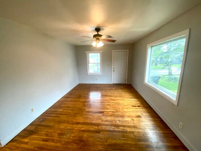Foto del edificio - 1215 Harmon St