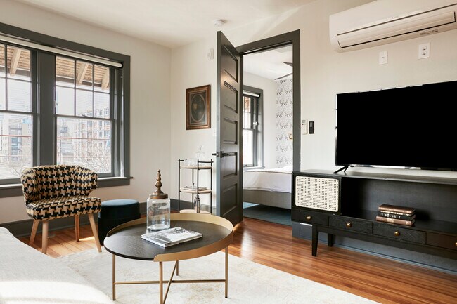 Foto del edificio - 630 E 16th Ave