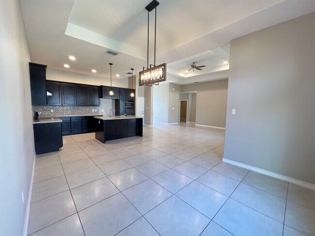Building Photo - 304 John Irving Dr