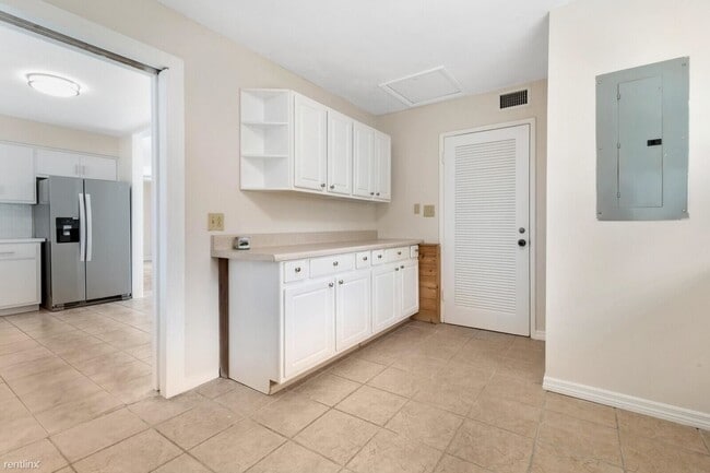 Building Photo - 3 br, 3 bath House - 4340 NE 15th Ave
