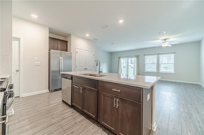 Building Photo - 1412 Villageside Ct