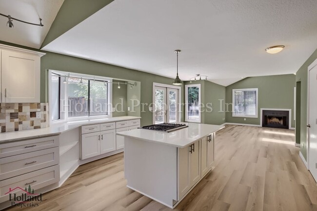 Building Photo - Beautiful Pet-Friendly Single-Family Home in Beaverton!