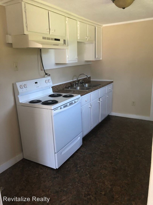 Foto del edificio - 3 br, 1 bath House - 1509 Dominick St