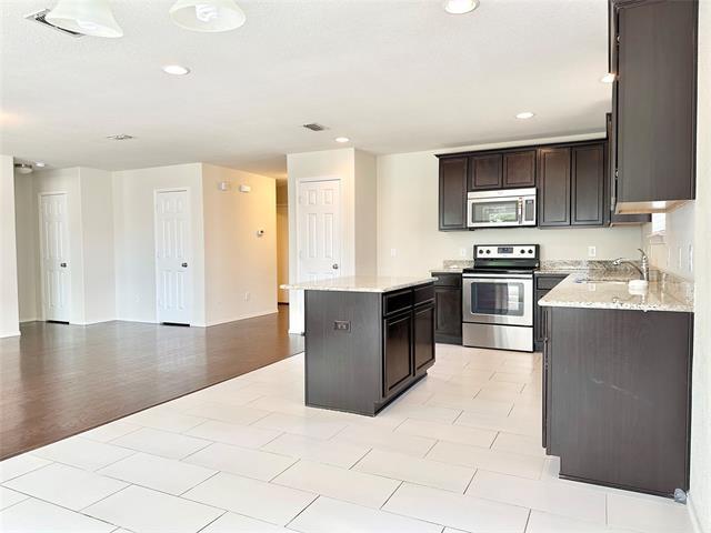 Foto del edificio - 1429 Rivers Creek Ln