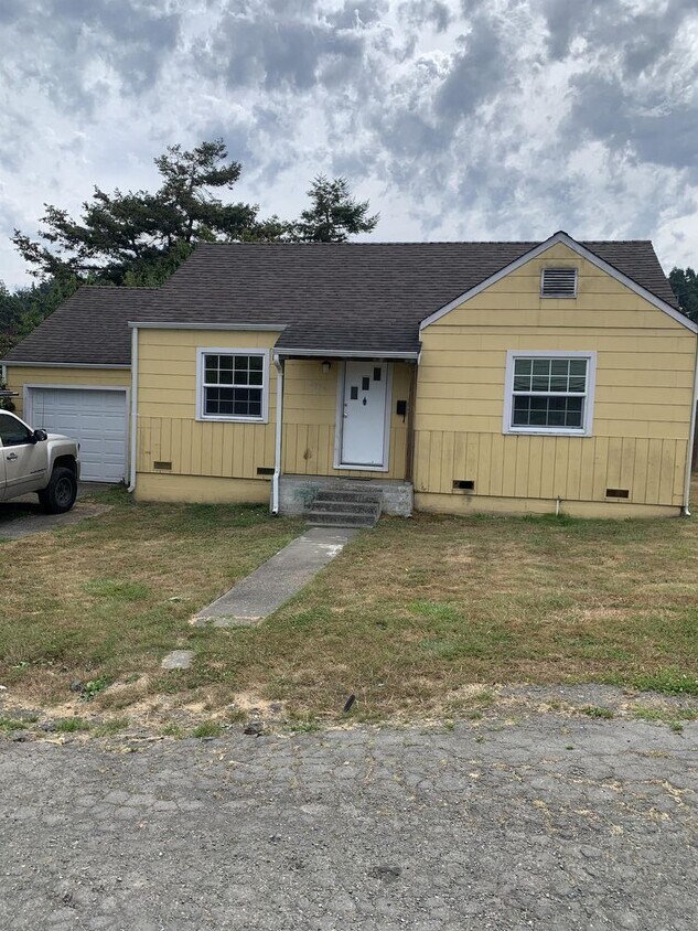 Primary Photo - 2494 Eye Street