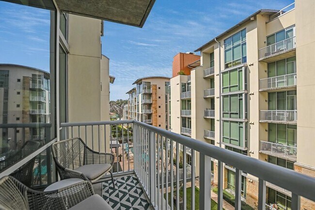 Foto del edificio - 1600 Barton Springs Rd