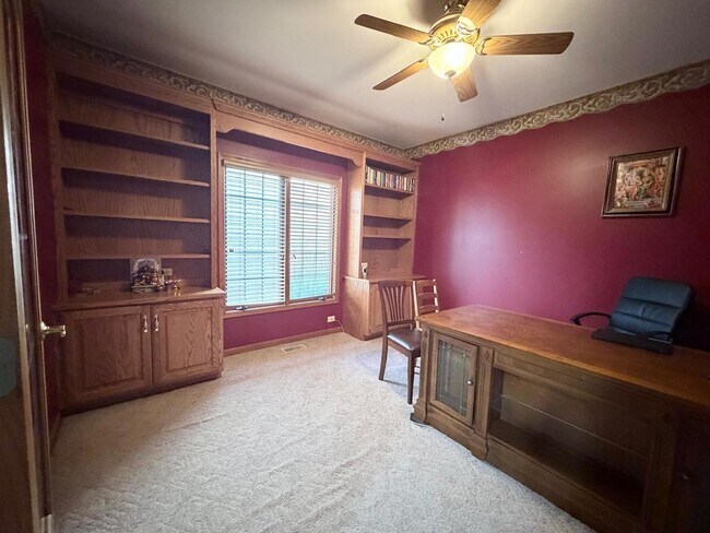 Foto del edificio - 3823 Sunburst Ln