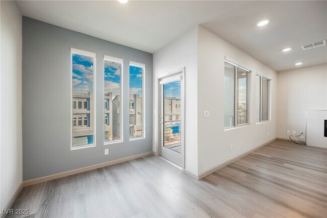 Foto del edificio - 8081 Misty Canyon Ave