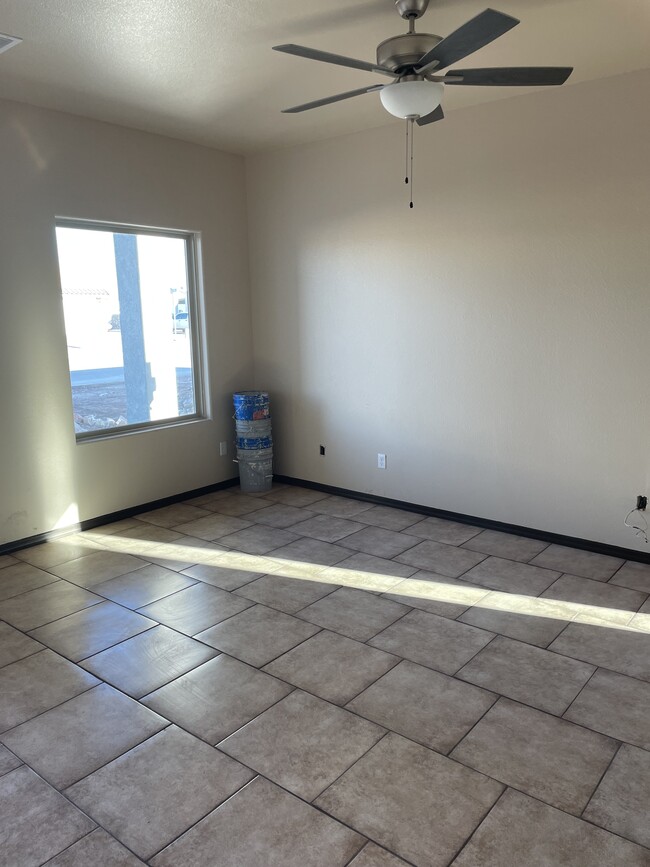 living room - 813 Ts Daniel Cadena Dr