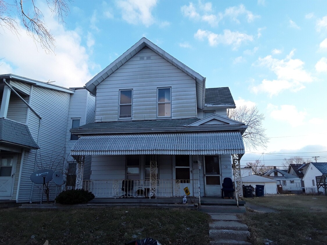 Primary Photo - 153 Essex St