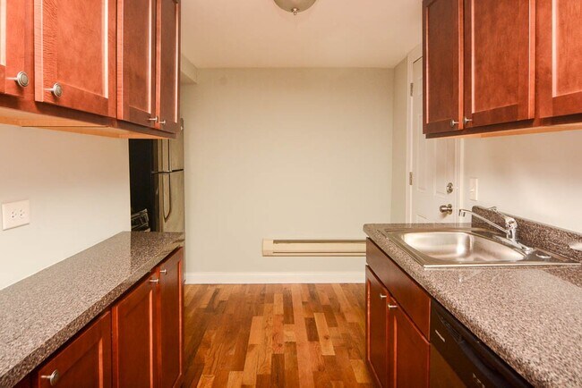 Foto del edificio - 4242 N Wolcott Ave