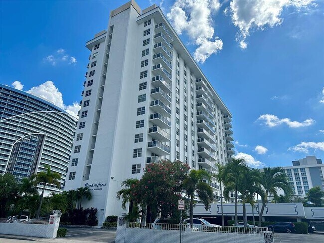 Foto del edificio - 336 N Birch Rd
