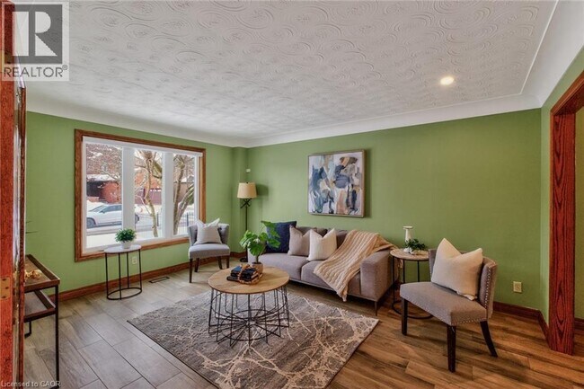 Building Photo - 41 Candor Crescent