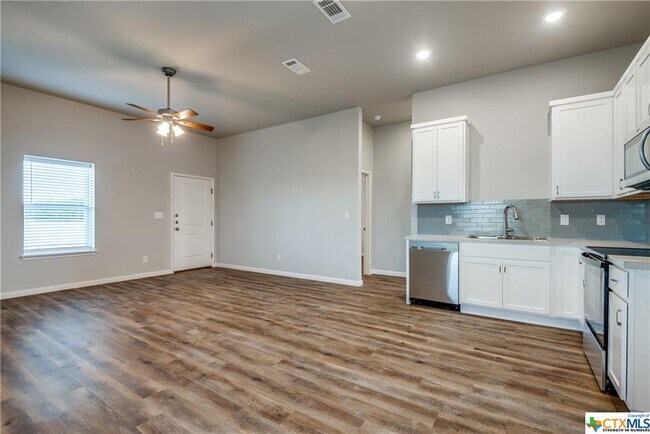 Building Photo - 1190 FM2623