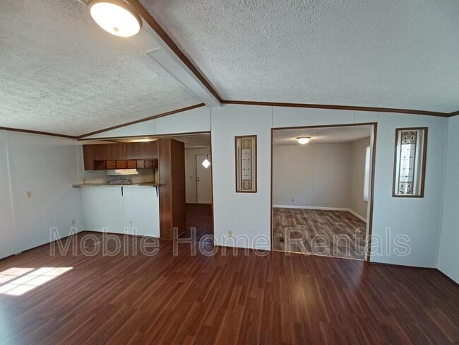 Building Photo - 113 Dogwood Dr