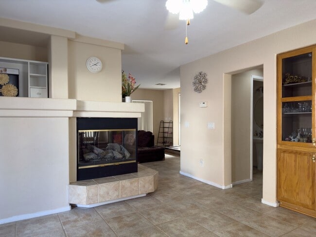 Building Photo - Beautifully Maintained Home Near Schools &...