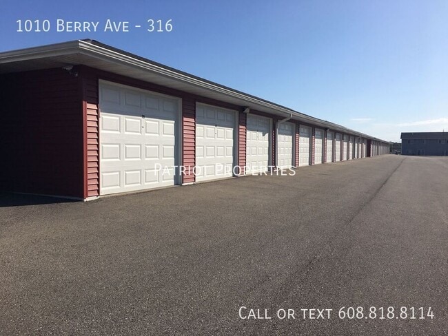 Foto del edificio - 1010 Berry Ave