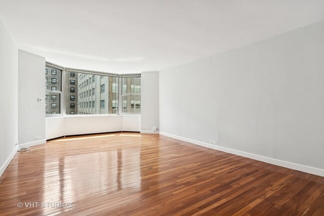 Building Photo - 535 N Michigan Ave