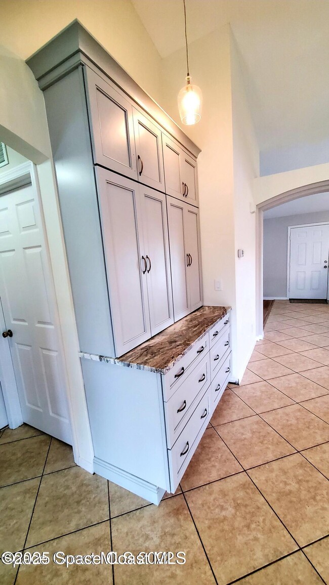 Building Photo - 5321 Cinnamon Fern Blvd