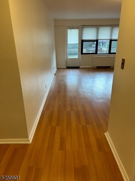 Foto del edificio - 285 Aycrigg Ave
