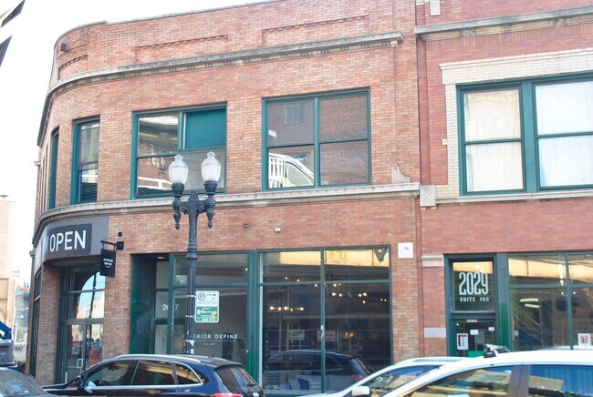 Foto del edificio - 2025 W North Ave