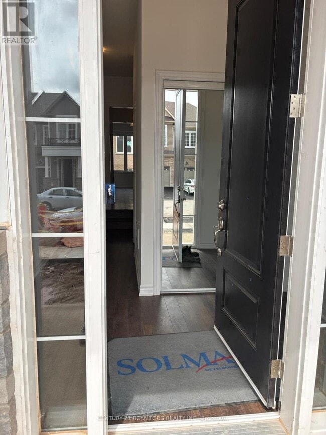 Building Photo - 94 Sanders Rd