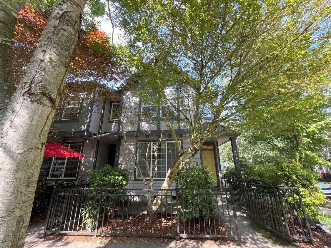 Primary Photo - Charming 3-Bedroom Home with Open Layout, ...