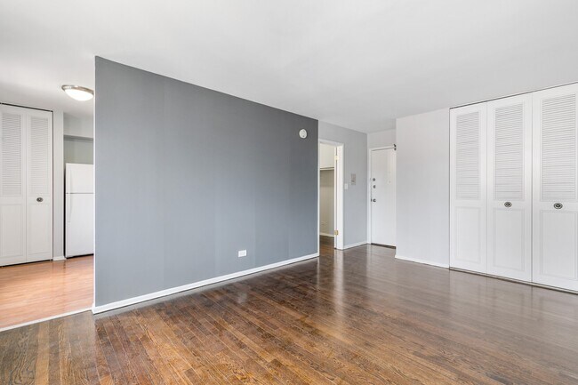 Foto del edificio - 6029 N Winthrop Ave