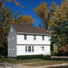 Building Photo - 7220 Elmwood Ave