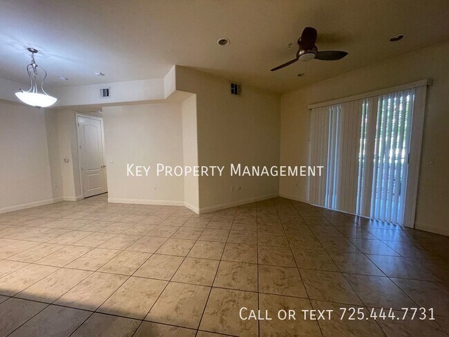 Foto del edificio - 2 BEDROOM LUXURY CONDO IN GUARD GATED MANH...
