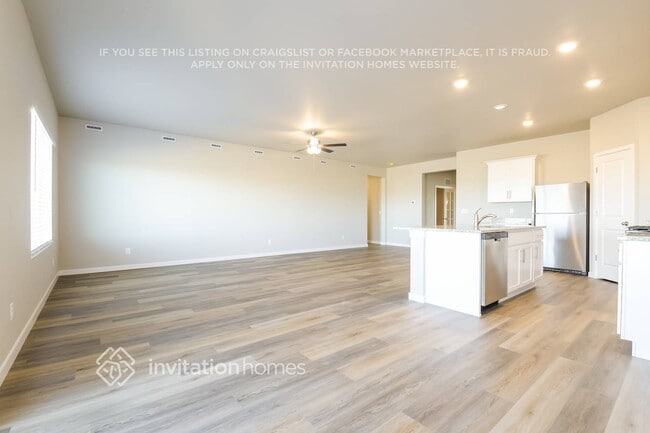 Building Photo - 972 Cascade Falls St