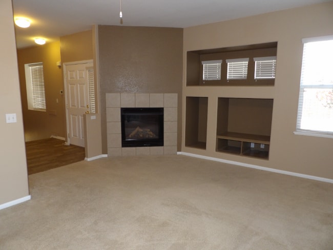 Foto del edificio - 4919 Turning Leaf Way