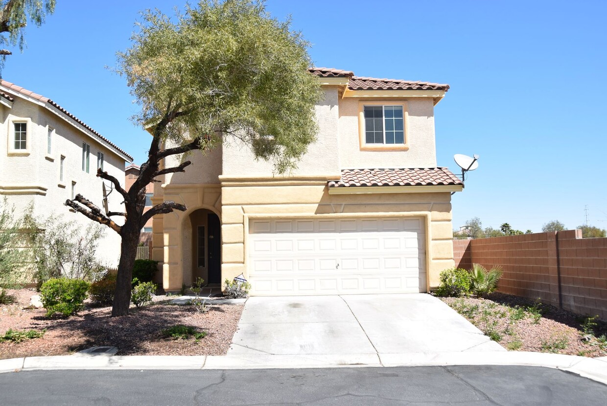 Primary Photo - SPACIOUS TWO STORY HOME AT END OF CULDESAC!