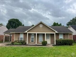 Building Photo - 10137 Oak Run Dr S