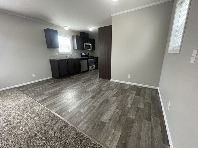 Building Photo - 38017 Chilver Ave