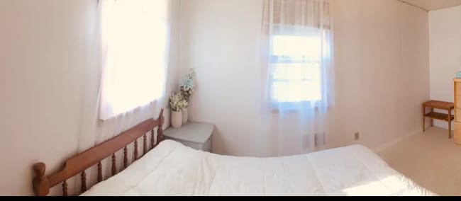 room 1 - 2918 McKoon Ave