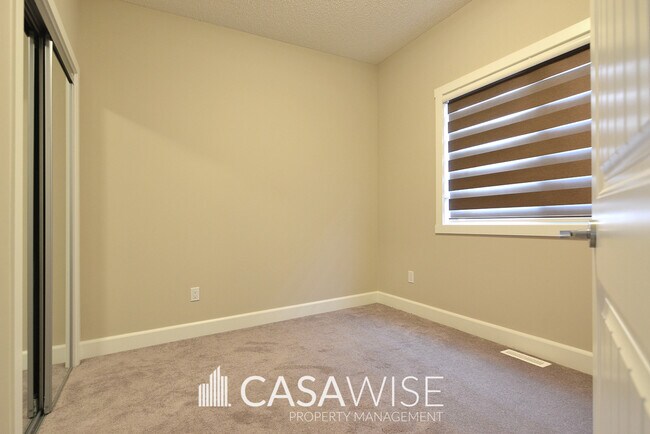 Photo du bâtiment - 5519 6 Ave SW