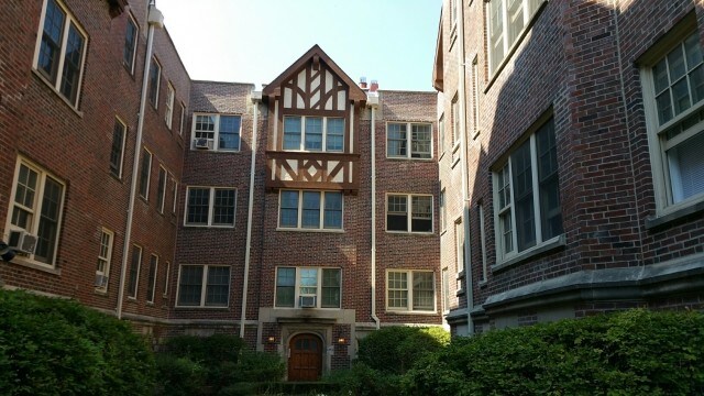 Primary Photo - 1452 Oak Ave
