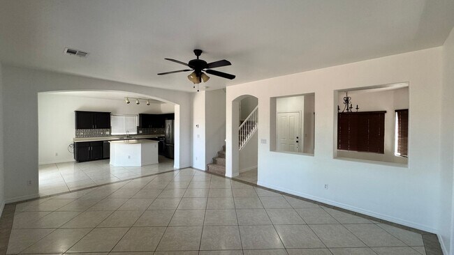 Building Photo - Executive Style 3 bedroom home