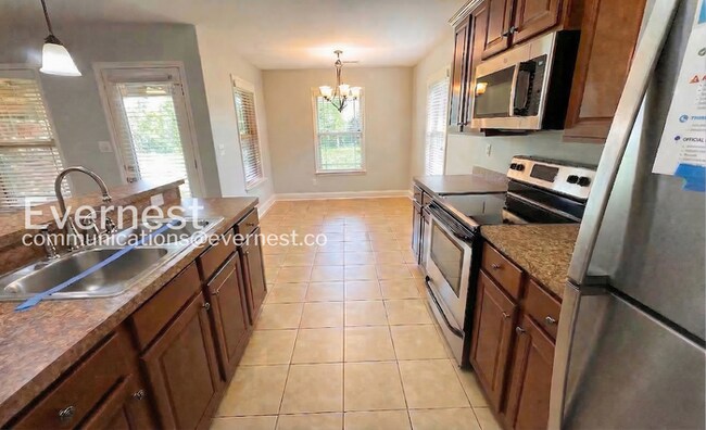 Building Photo - 24663 Rolling Vista Dr
