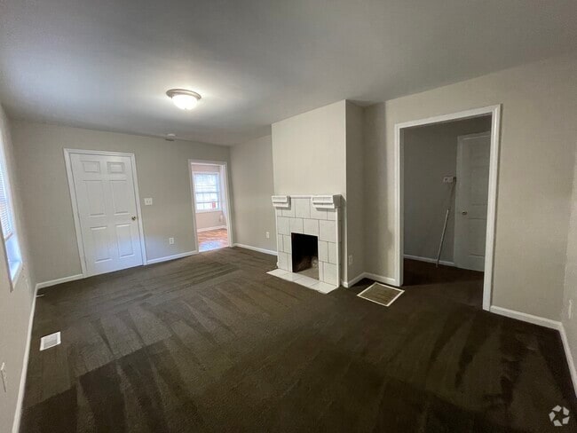 Building Photo - 2960 Shady Ln