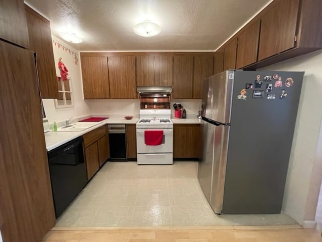 Building Photo - 325 Lincoln Ave