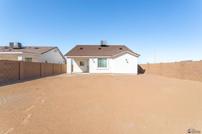 Building Photo - 3559 S Dana Dr